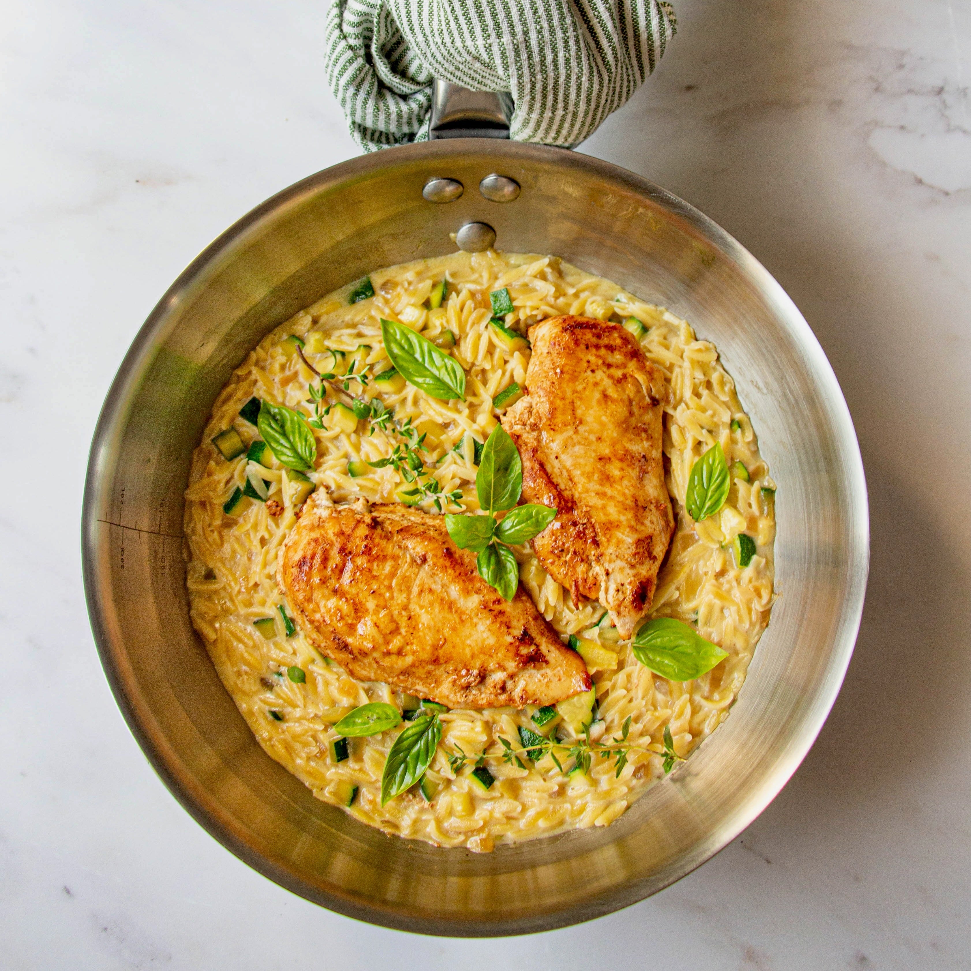 Orzo crémeux poulet et courgettes